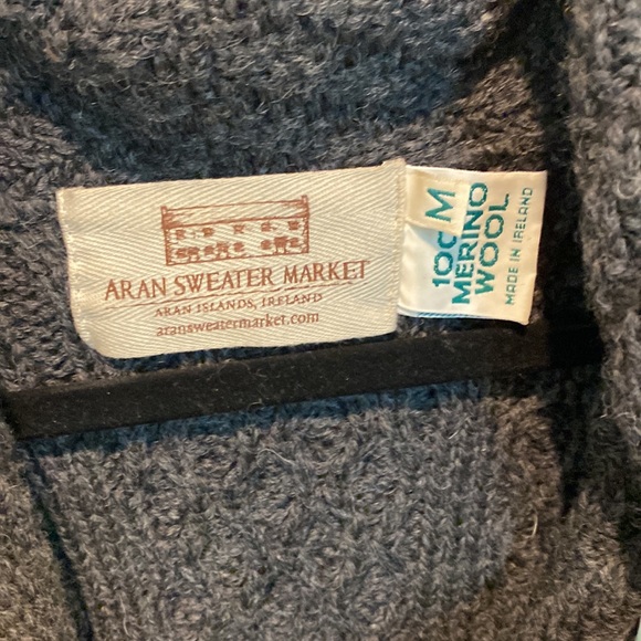 Irish knit sweater, Aran Sweater Market. Size Medium. - Picture 3 of 6